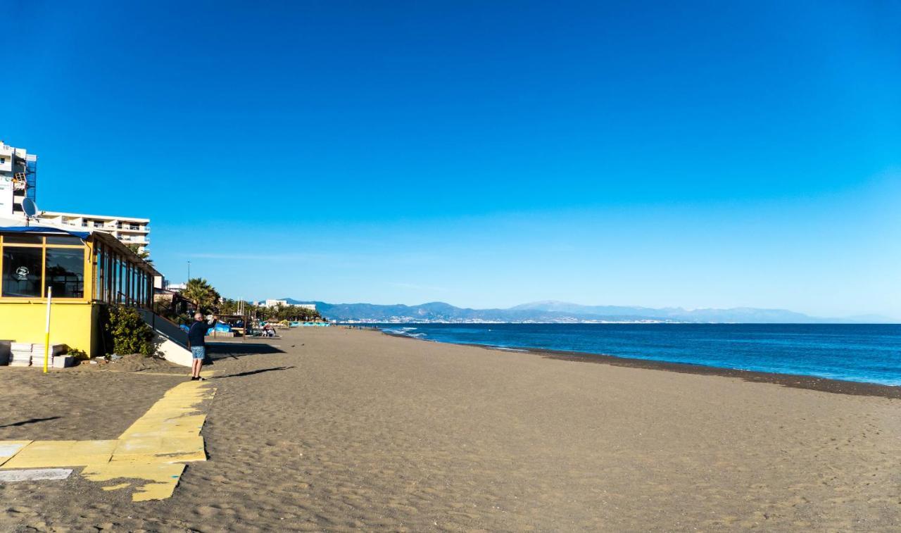 Carihuela Suites Torremolinos Exterior photo